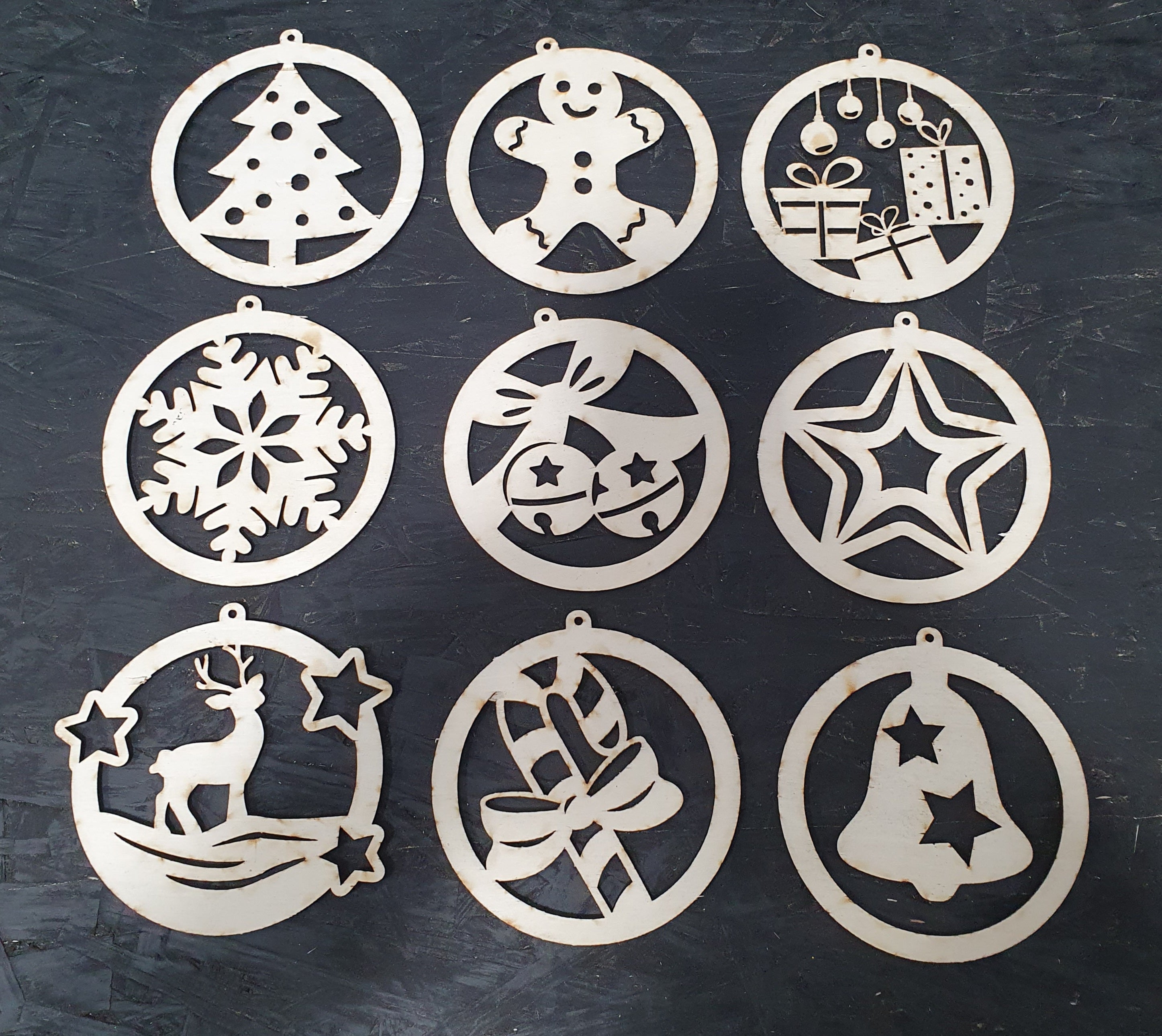 Set of 9 Wooden Christmas Tree Blanks – Ready to Paint & Decorate
