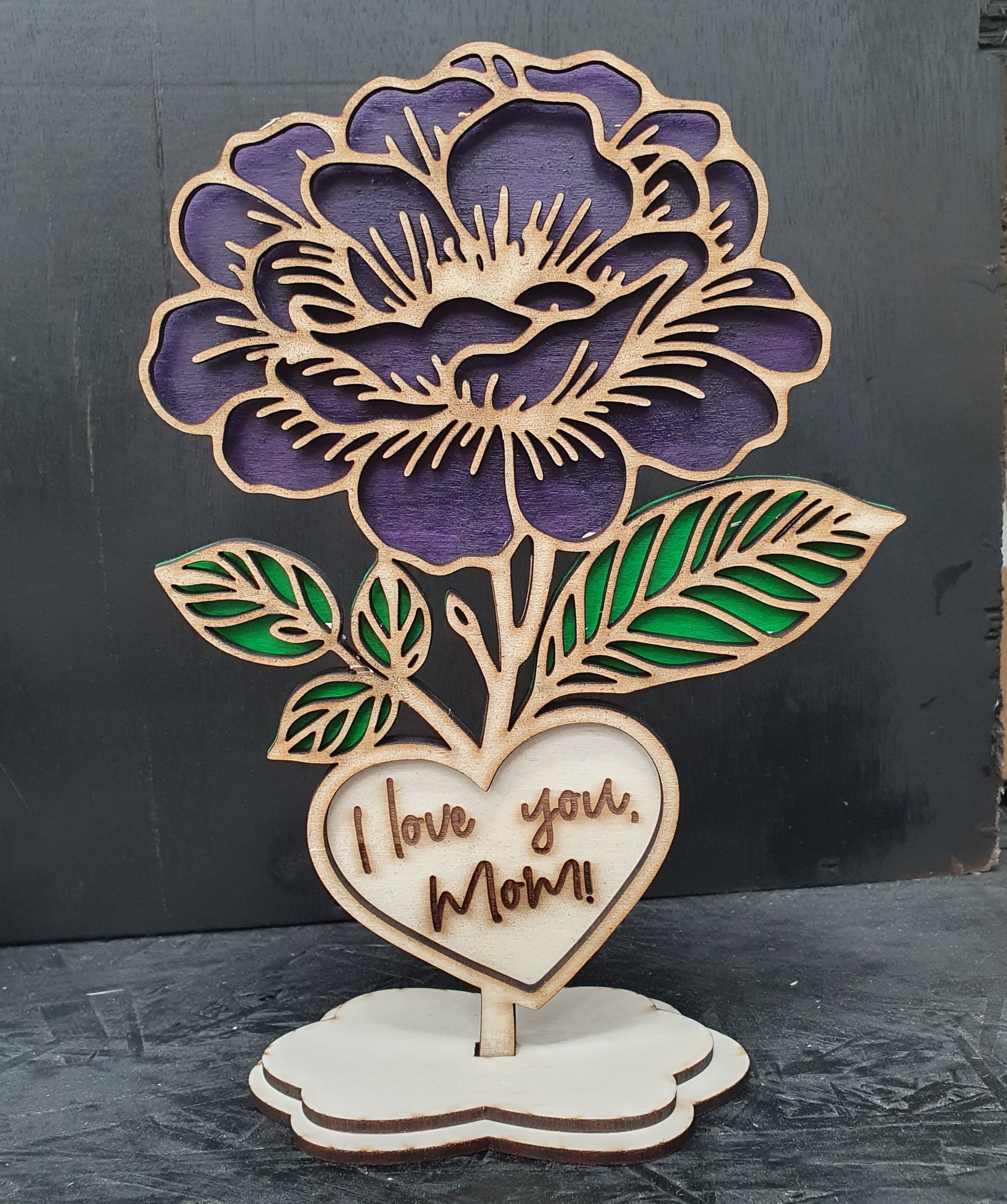 Wooden Flower with Stand – “I Love You, Mom!” | Heartfelt Gift & Keepsake