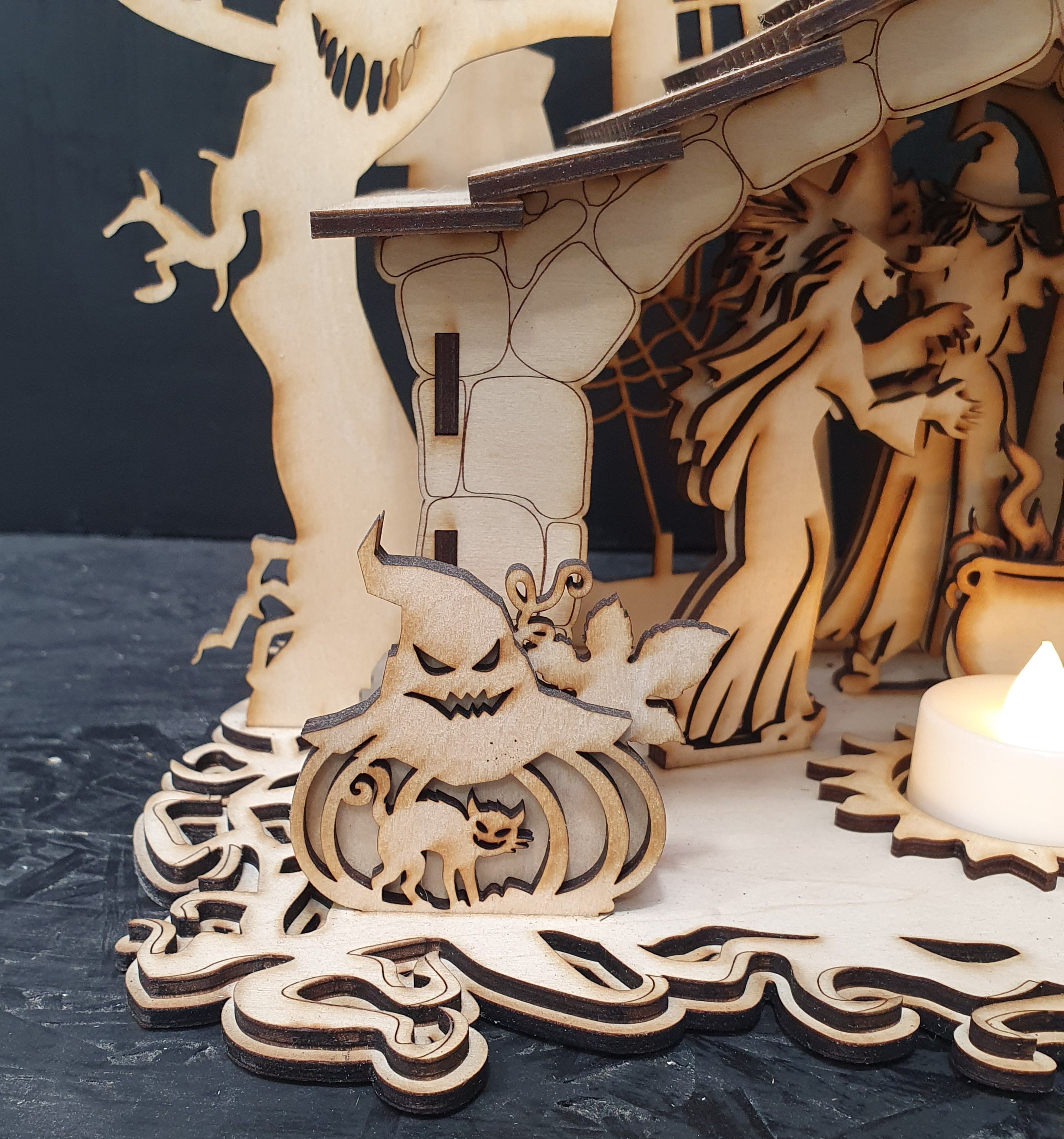 Halloween Witches House with Cauldron – Spooky DIY Craft Kit