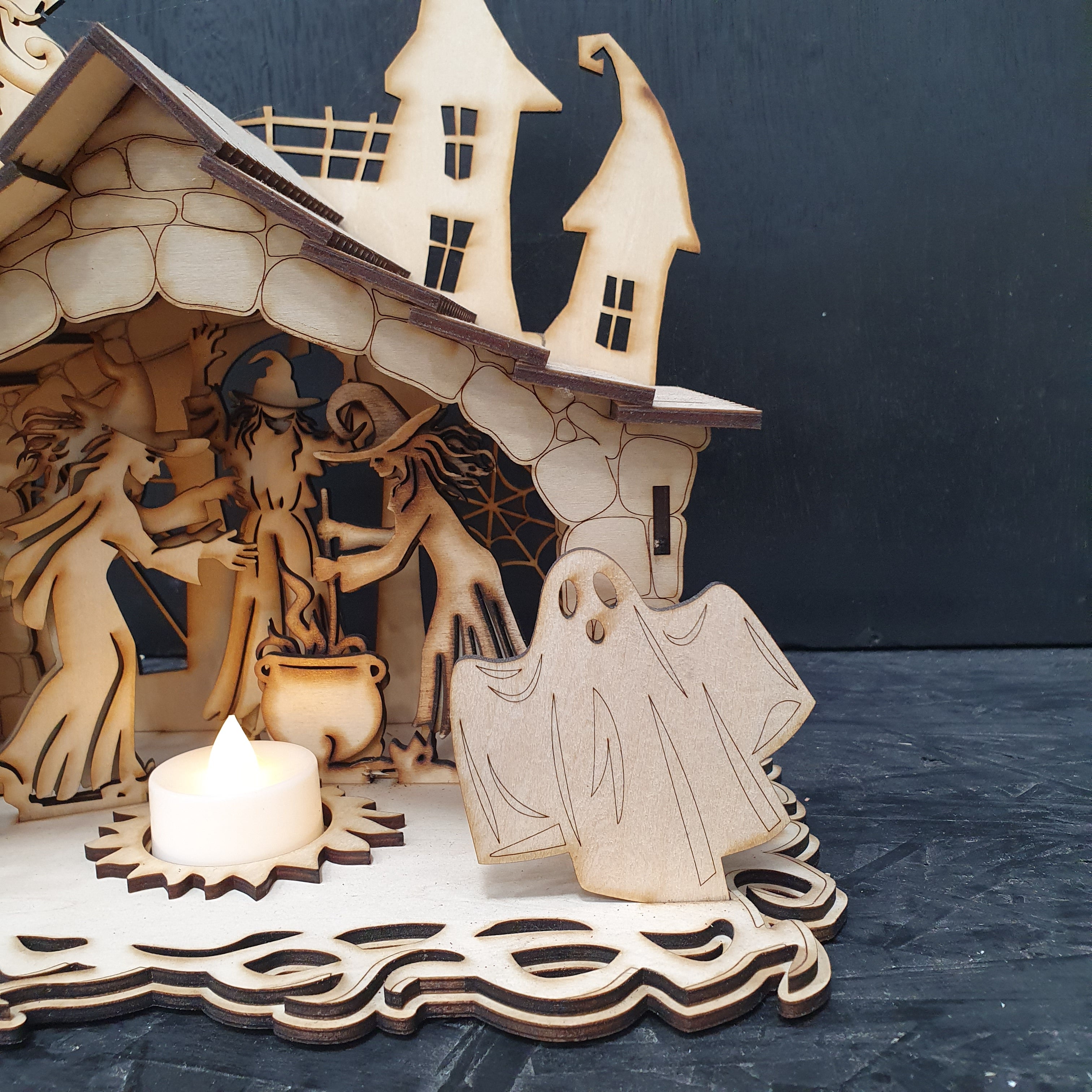 Halloween Witches House with Cauldron – Spooky DIY Craft Kit