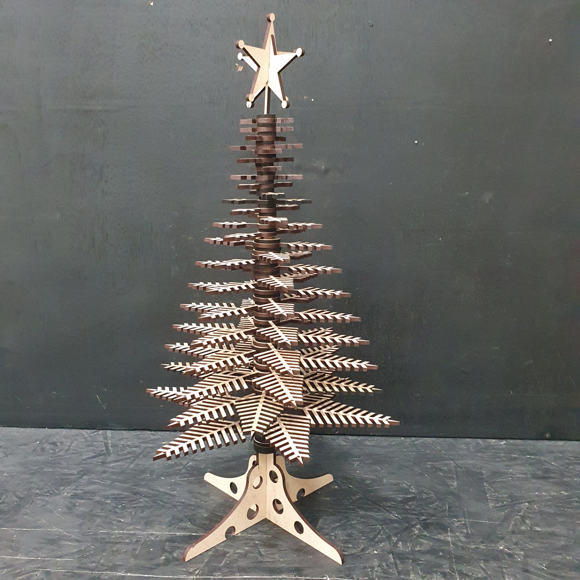 Large Laser-Cut Wooden Christmas Tree Kit – 40cm DIY Standing Decoration | Easy to Build & Decorate