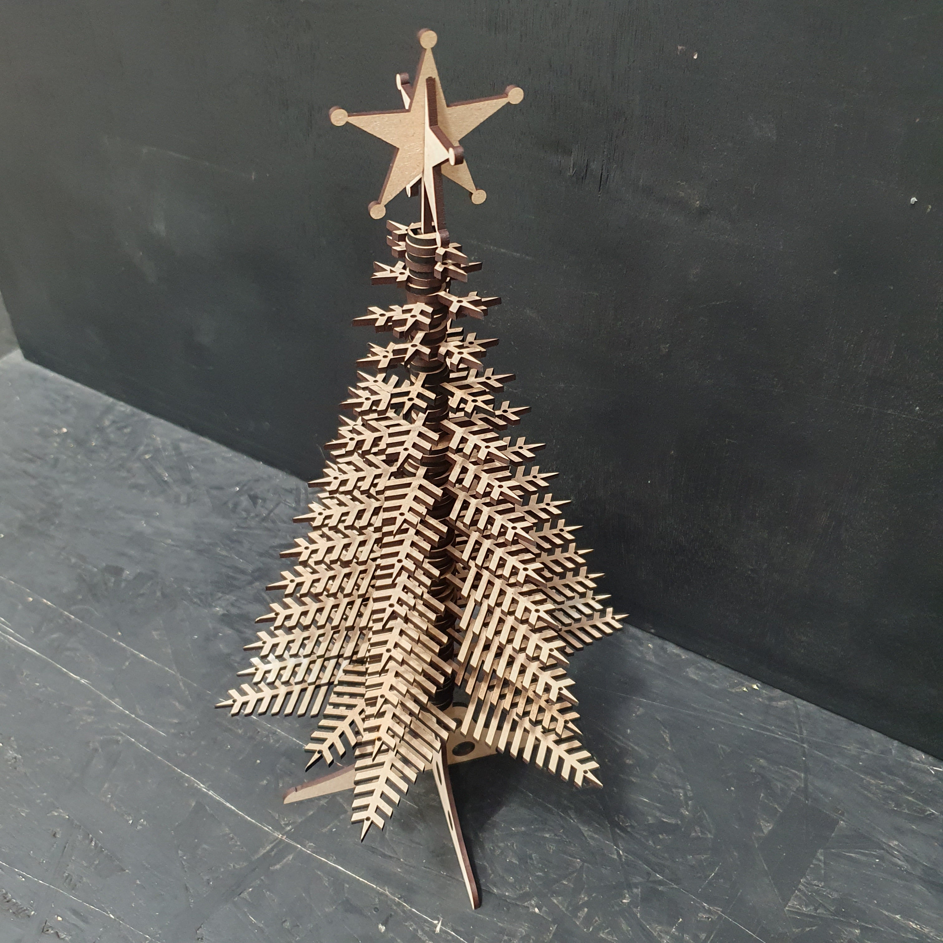 Large Laser-Cut Wooden Christmas Tree Kit – 40cm DIY Standing Decoration | Easy to Build & Decorate