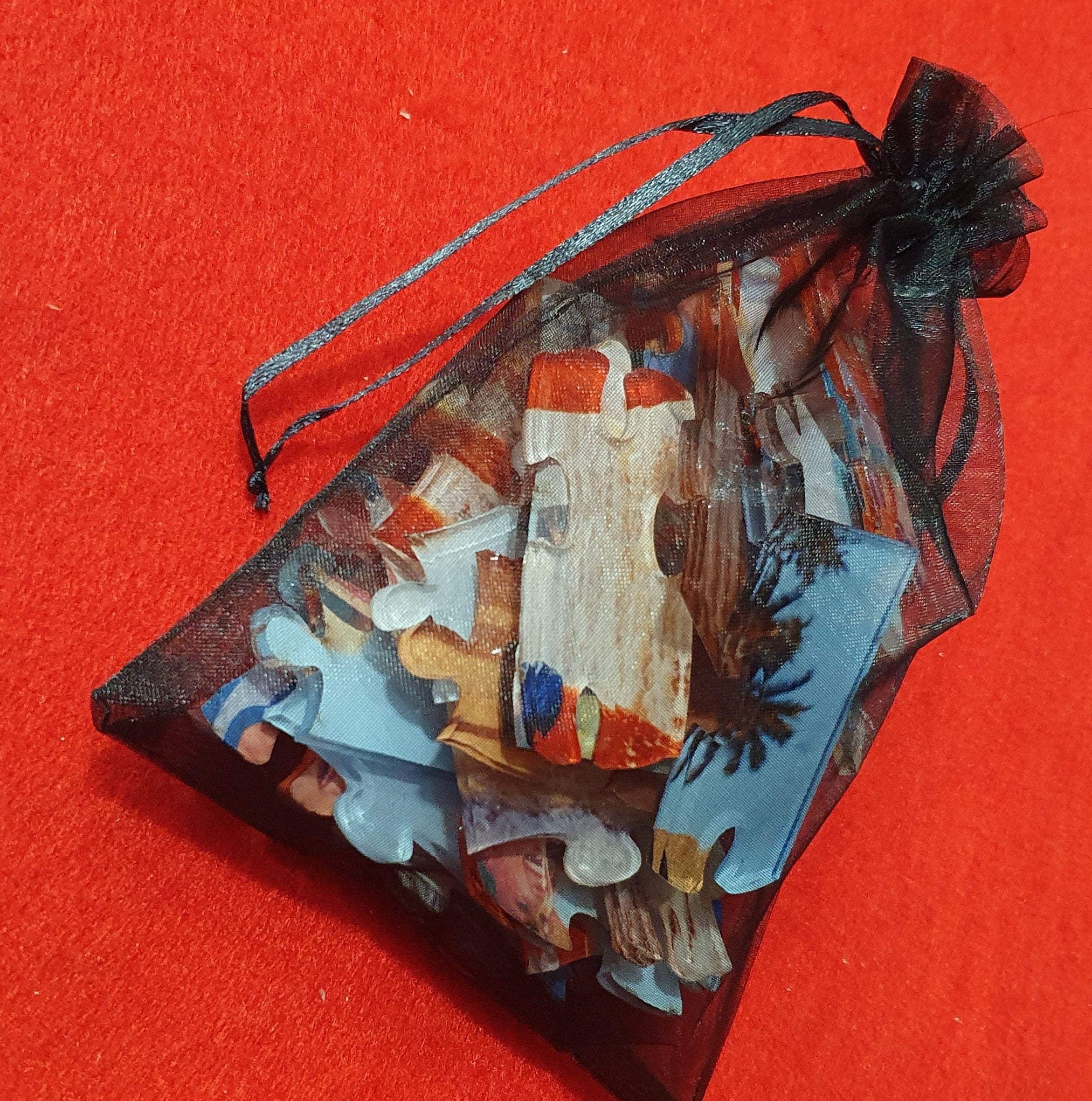 Personalised jigsaw puzzle with vibrant full-colour photo printing, presented in a matching keepsake gift box and organza storage bag for easy storage.