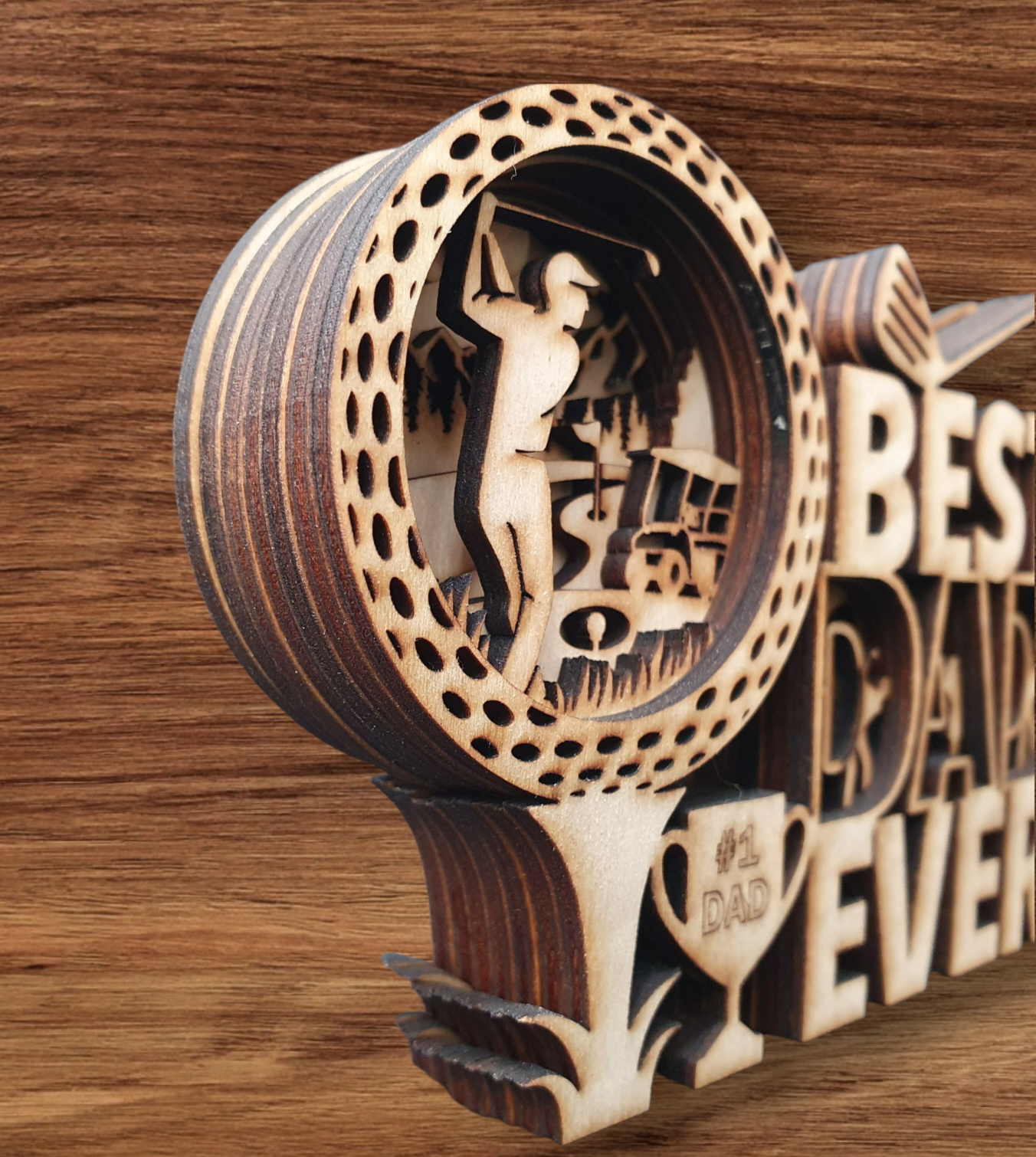 Golf – “Best Dad Ever” Sign / Desk Ornament | Perfect Gift for Golf Lovers