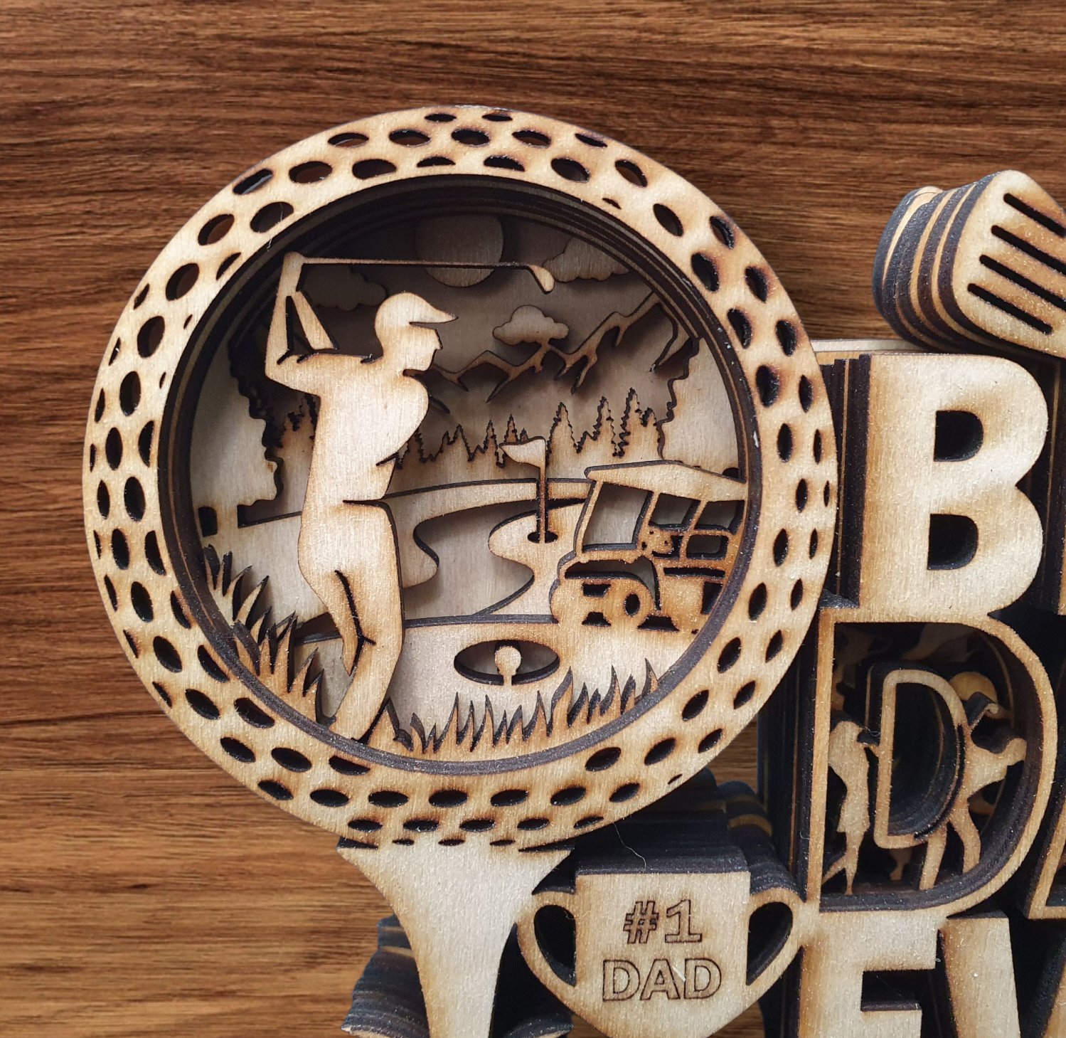 Golf – “Best Dad Ever” Sign / Desk Ornament | Perfect Gift for Golf Lovers